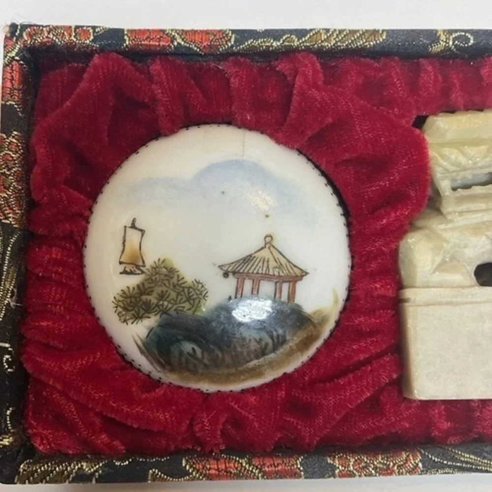 VTG  NWOT Pier One Chinese Character Friend Stamp Set Oriental Spirit 2.5